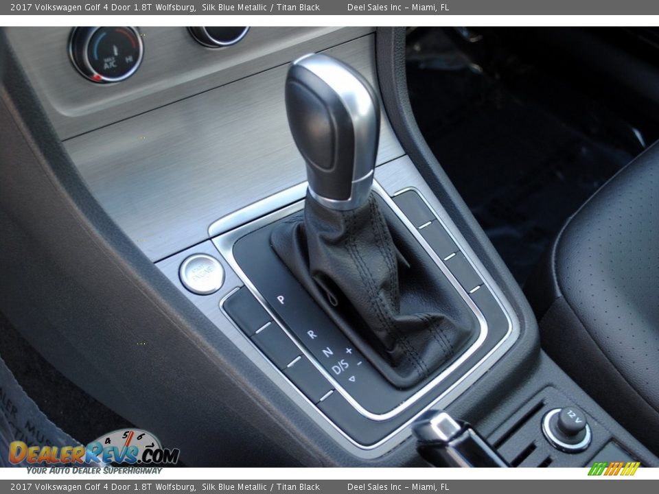 2017 Volkswagen Golf 4 Door 1.8T Wolfsburg Shifter Photo #15