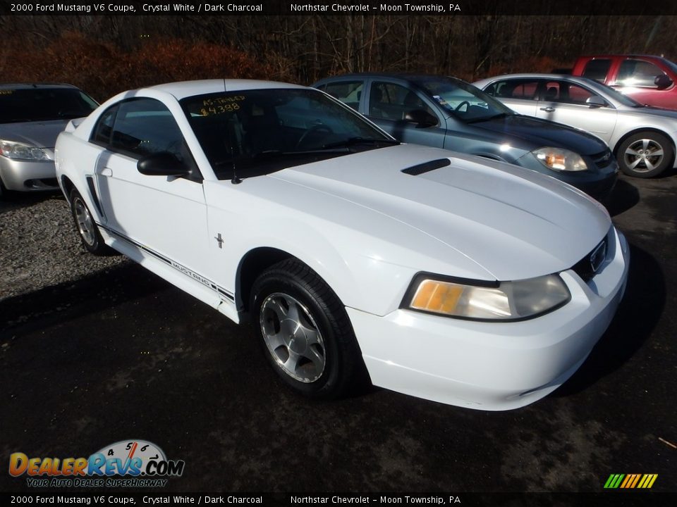 2000 Ford Mustang V6 Coupe Crystal White / Dark Charcoal Photo #5