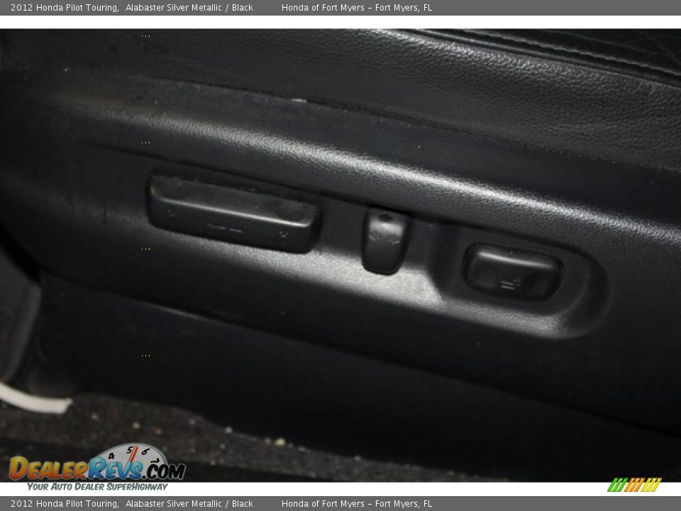 2012 Honda Pilot Touring Alabaster Silver Metallic / Black Photo #16