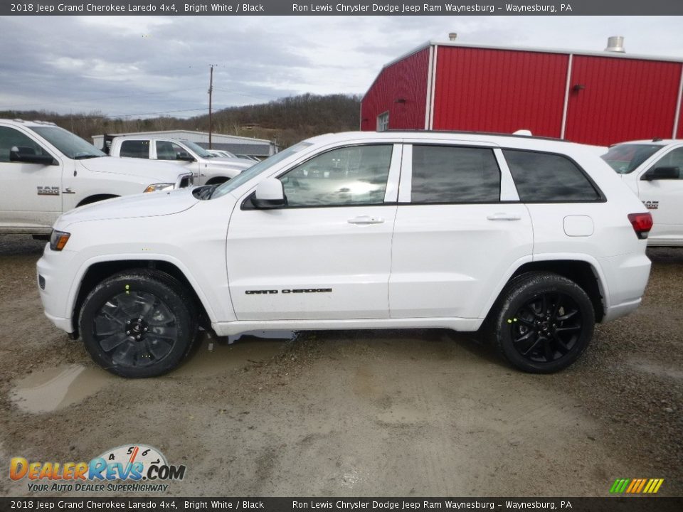 2018 Jeep Grand Cherokee Laredo 4x4 Bright White / Black Photo #2