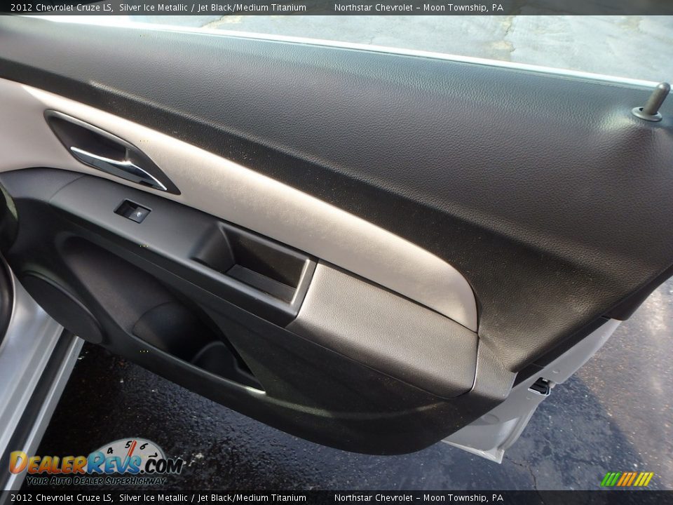2012 Chevrolet Cruze LS Silver Ice Metallic / Jet Black/Medium Titanium Photo #17