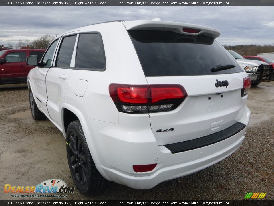2018 Jeep Grand Cherokee Laredo 4x4 Bright White / Black Photo #3