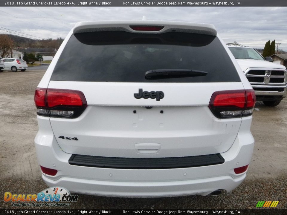 2018 Jeep Grand Cherokee Laredo 4x4 Bright White / Black Photo #4