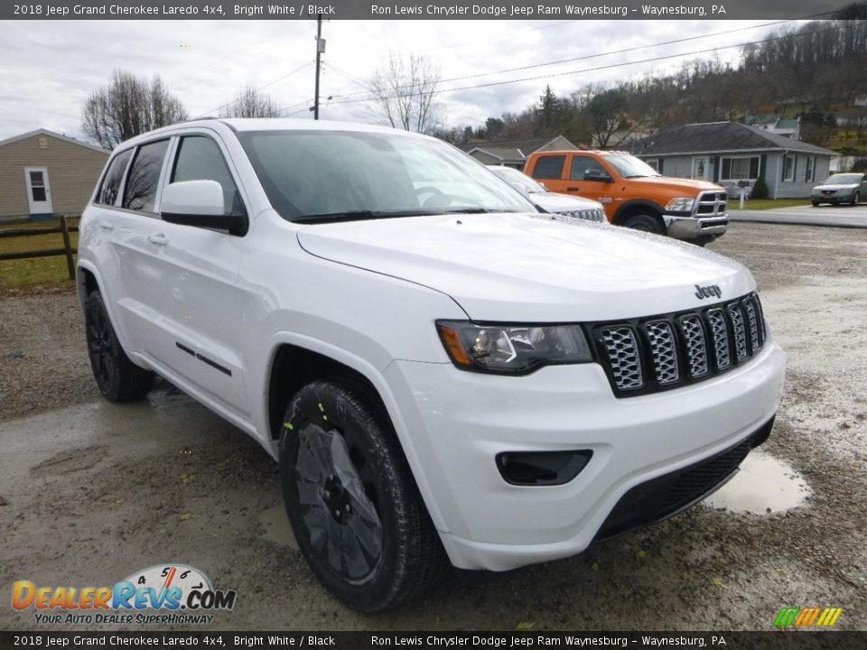 2018 Jeep Grand Cherokee Laredo 4x4 Bright White / Black Photo #7