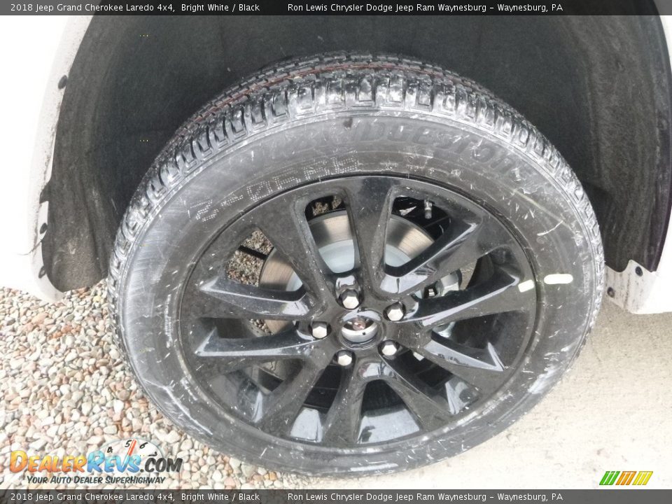 2018 Jeep Grand Cherokee Laredo 4x4 Bright White / Black Photo #9
