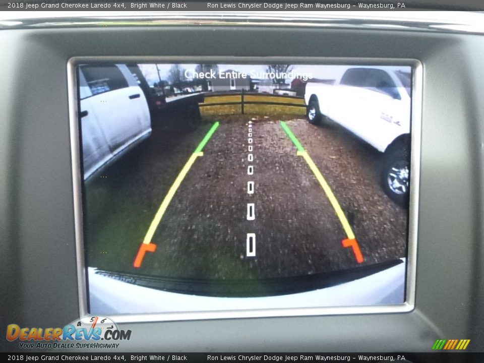 2018 Jeep Grand Cherokee Laredo 4x4 Bright White / Black Photo #18