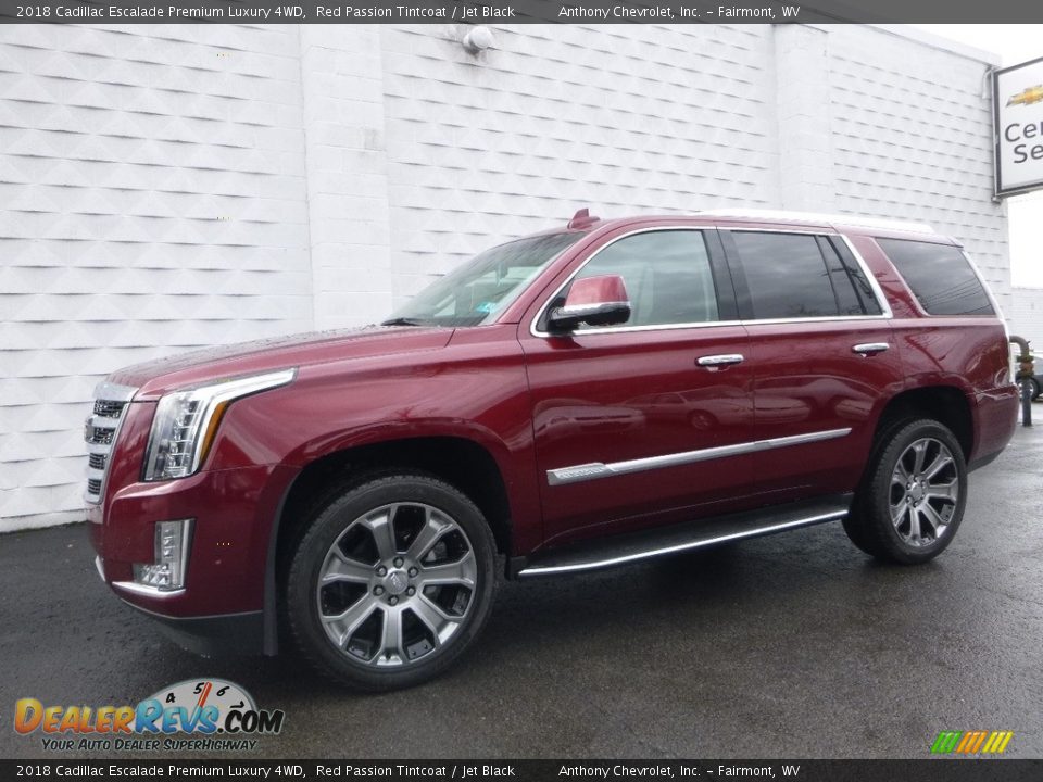Front 3/4 View of 2018 Cadillac Escalade Premium Luxury 4WD Photo #2