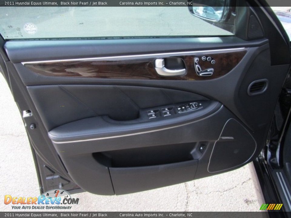 2011 Hyundai Equus Ultimate Black Noir Pearl / Jet Black Photo #18