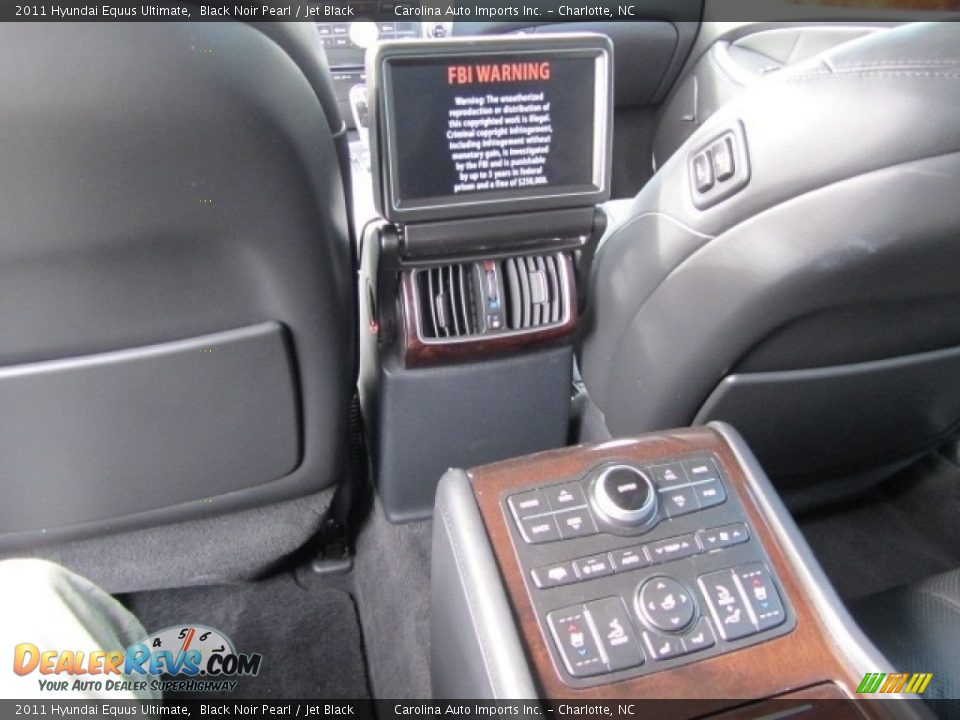 2011 Hyundai Equus Ultimate Black Noir Pearl / Jet Black Photo #21