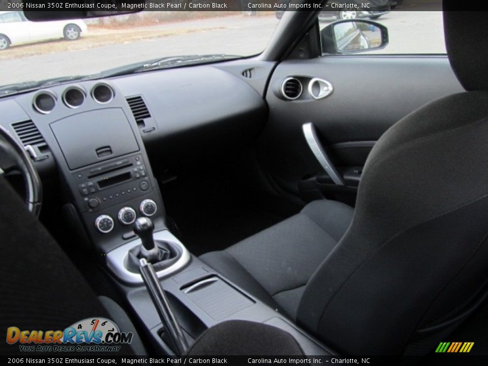 2006 Nissan 350Z Enthusiast Coupe Magnetic Black Pearl / Carbon Black Photo #15