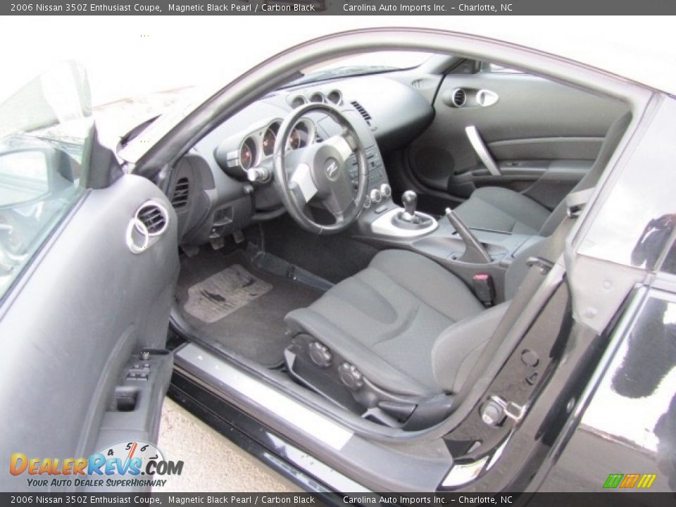 2006 Nissan 350Z Enthusiast Coupe Magnetic Black Pearl / Carbon Black Photo #16