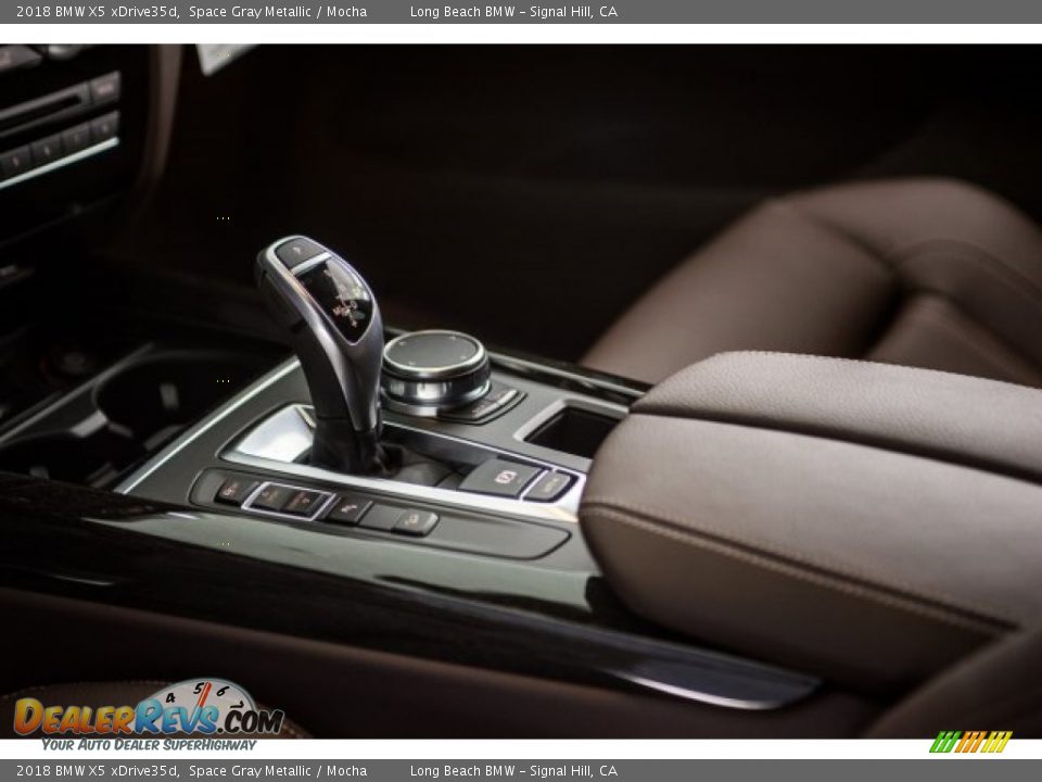 Controls of 2018 BMW X5 xDrive35d Photo #7