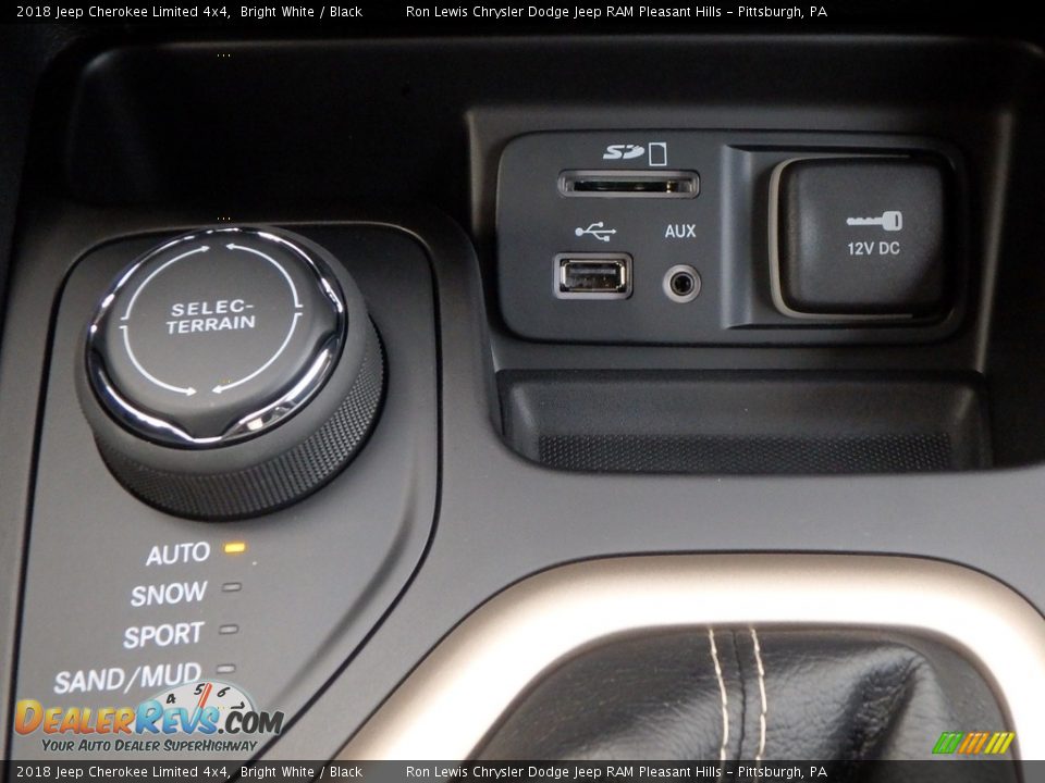 2018 Jeep Cherokee Limited 4x4 Bright White / Black Photo #19