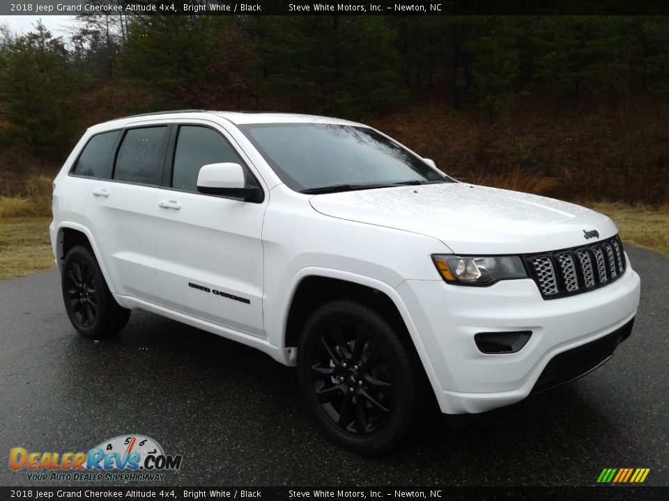 2018 Jeep Grand Cherokee Altitude 4x4 Bright White / Black Photo #4