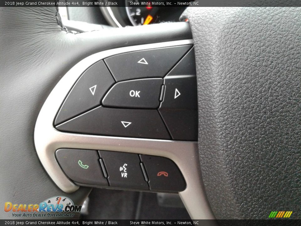2018 Jeep Grand Cherokee Altitude 4x4 Bright White / Black Photo #17