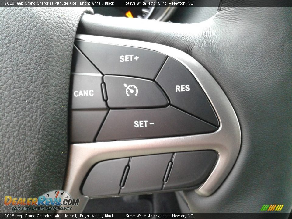 2018 Jeep Grand Cherokee Altitude 4x4 Bright White / Black Photo #18