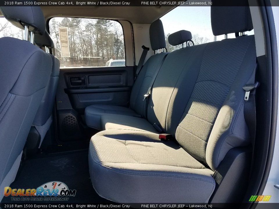 2018 Ram 1500 Express Crew Cab 4x4 Bright White / Black/Diesel Gray Photo #6