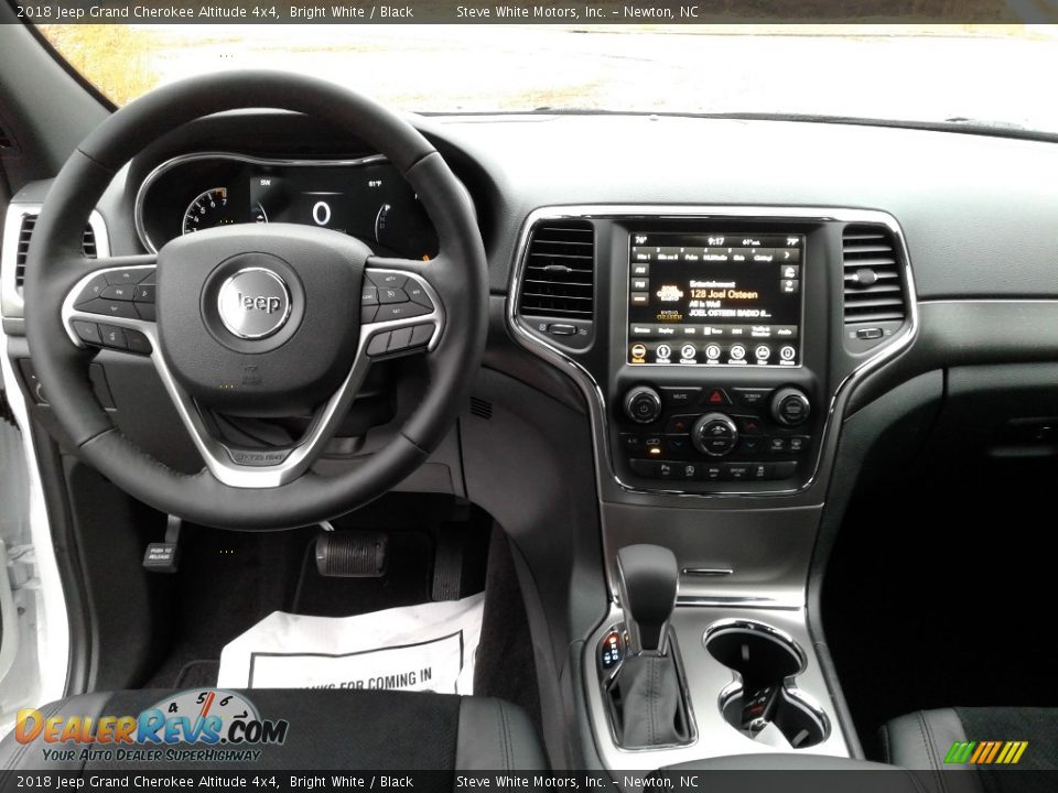 2018 Jeep Grand Cherokee Altitude 4x4 Bright White / Black Photo #27