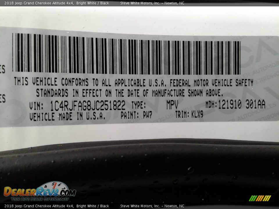 2018 Jeep Grand Cherokee Altitude 4x4 Bright White / Black Photo #31