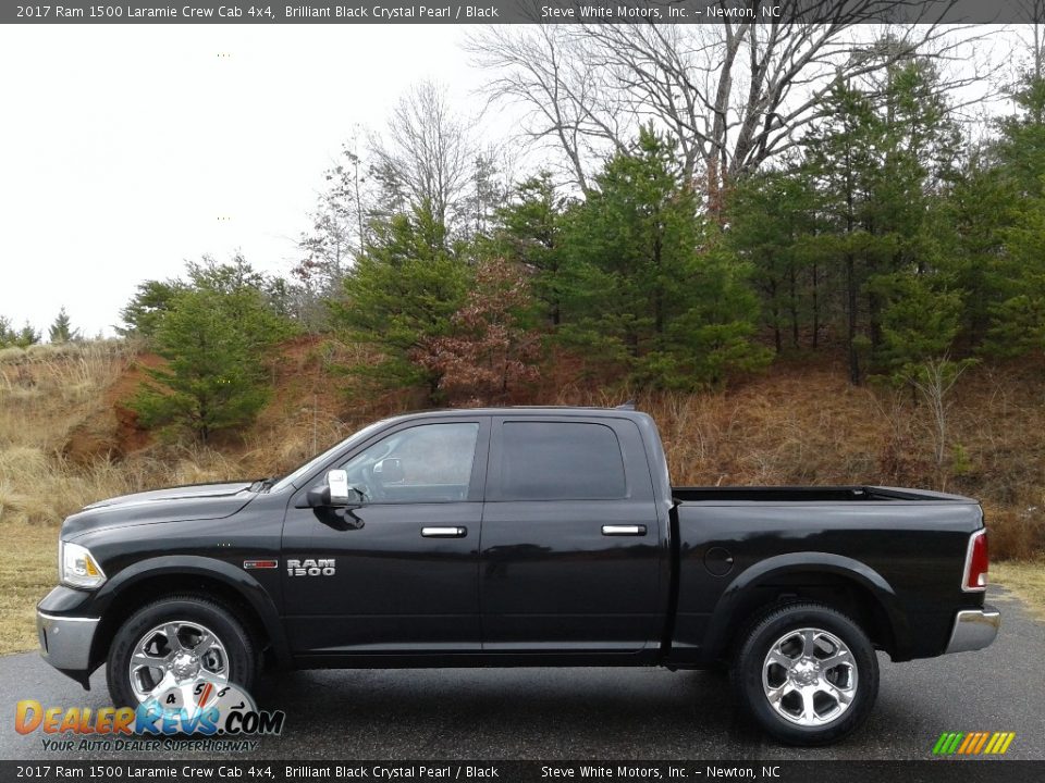 Brilliant Black Crystal Pearl 2017 Ram 1500 Laramie Crew Cab 4x4 Photo #1