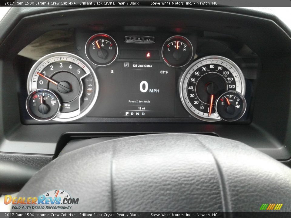 2017 Ram 1500 Laramie Crew Cab 4x4 Brilliant Black Crystal Pearl / Black Photo #18