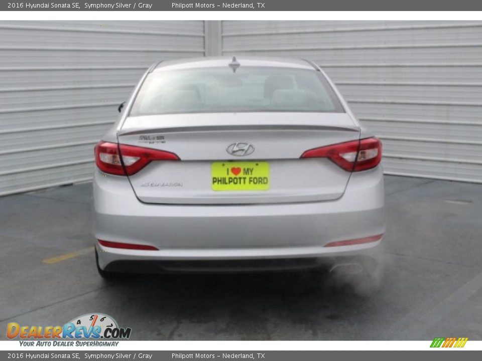 2016 Hyundai Sonata SE Symphony Silver / Gray Photo #8