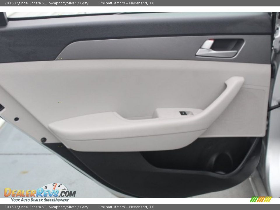 2016 Hyundai Sonata SE Symphony Silver / Gray Photo #24