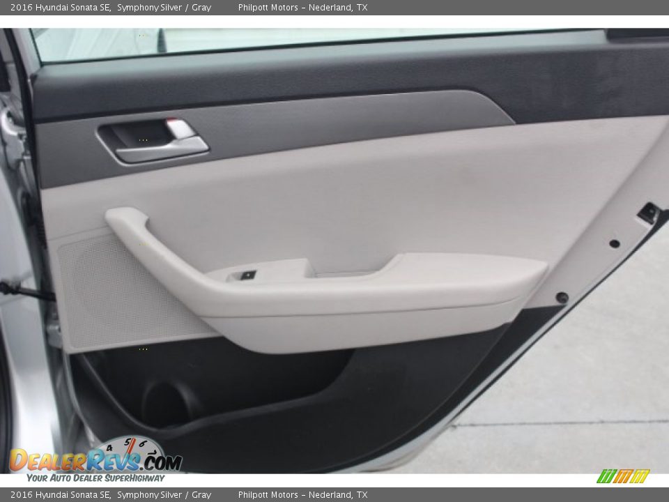 2016 Hyundai Sonata SE Symphony Silver / Gray Photo #29