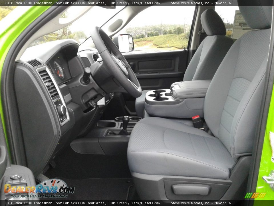 Black/Diesel Gray Interior - 2018 Ram 3500 Tradesman Crew Cab 4x4 Dual Rear Wheel Photo #10