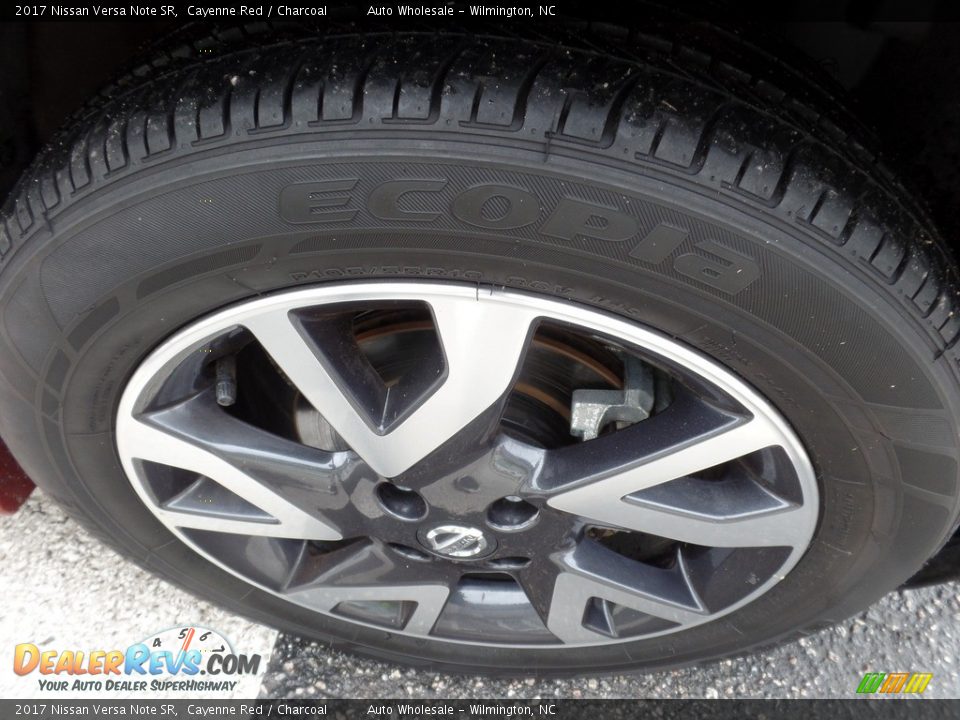 2017 Nissan Versa Note SR Cayenne Red / Charcoal Photo #7