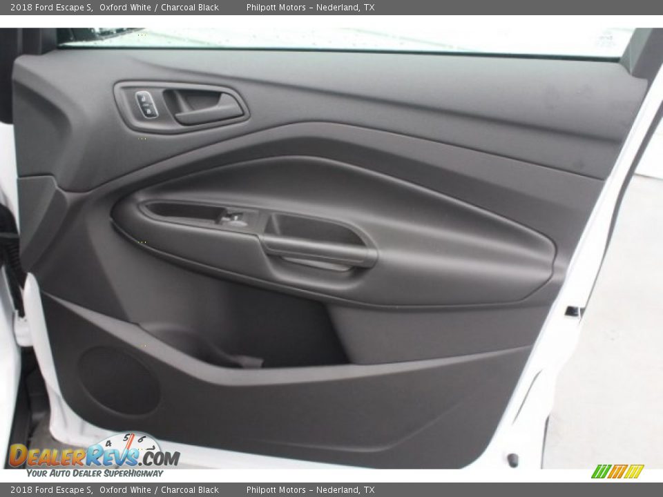 2018 Ford Escape S Oxford White / Charcoal Black Photo #31