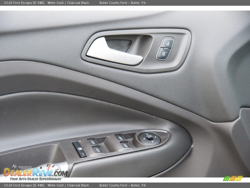 2018 Ford Escape SE 4WD White Gold / Charcoal Black Photo #5