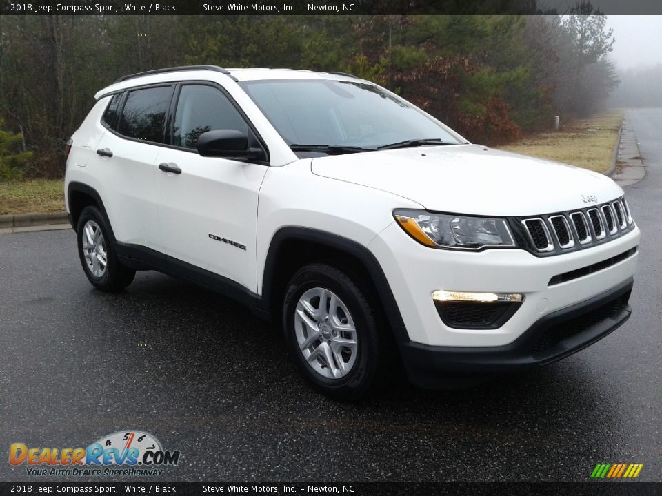 2018 Jeep Compass Sport White / Black Photo #4