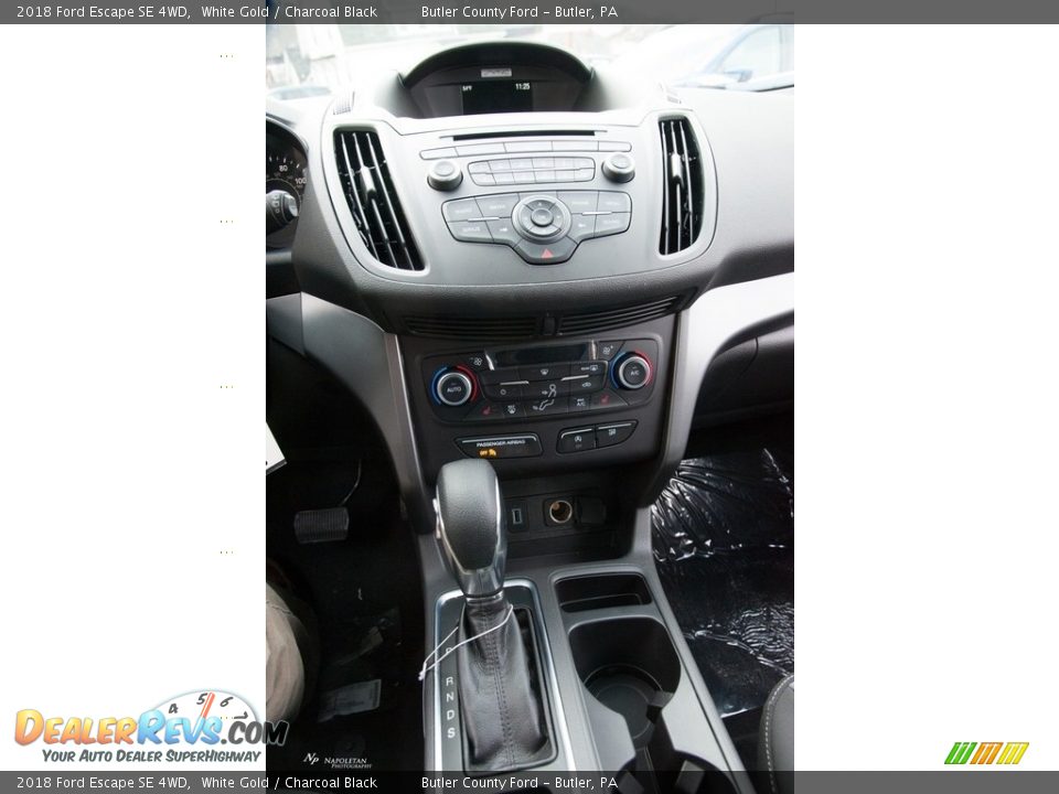 2018 Ford Escape SE 4WD White Gold / Charcoal Black Photo #12