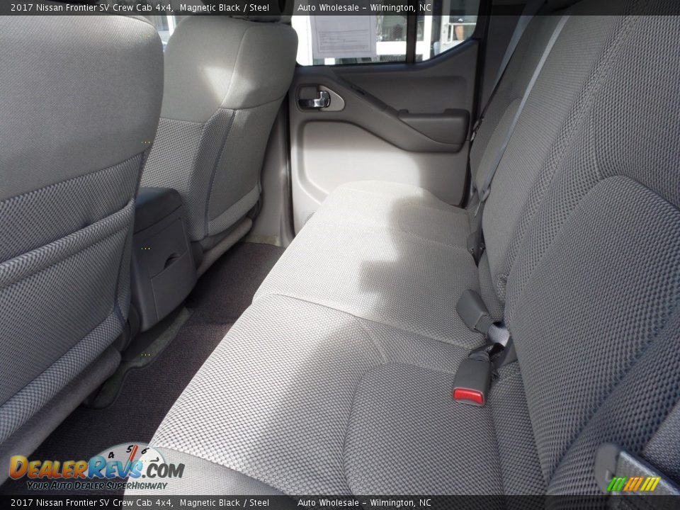2017 Nissan Frontier SV Crew Cab 4x4 Magnetic Black / Steel Photo #12