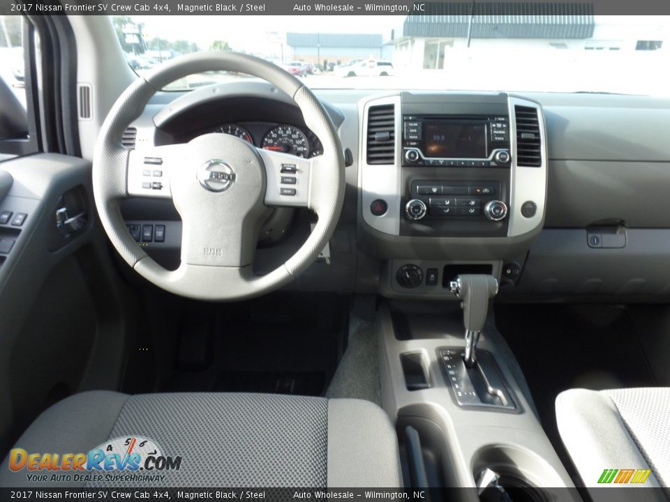 2017 Nissan Frontier SV Crew Cab 4x4 Magnetic Black / Steel Photo #15