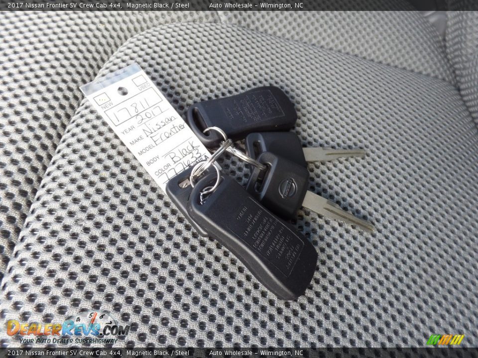 2017 Nissan Frontier SV Crew Cab 4x4 Magnetic Black / Steel Photo #20