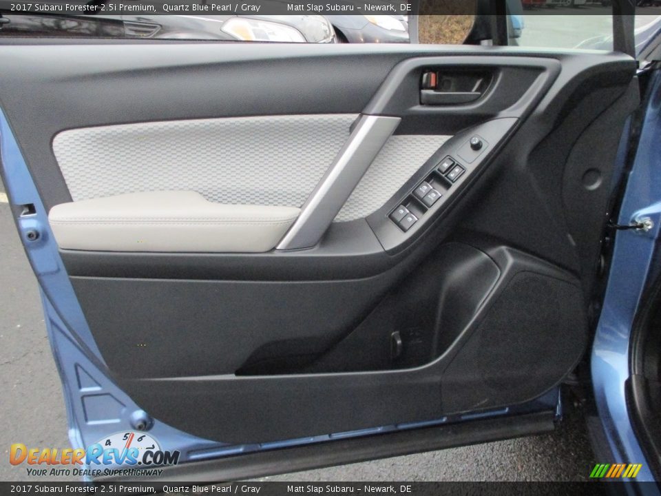 2017 Subaru Forester 2.5i Premium Quartz Blue Pearl / Gray Photo #14