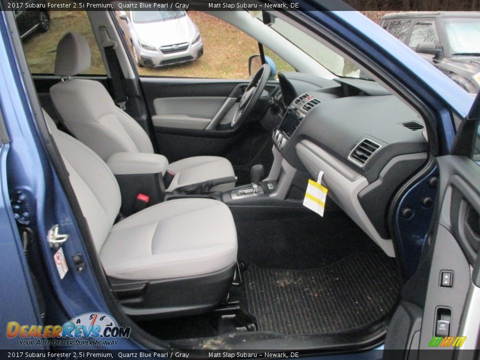 2017 Subaru Forester 2.5i Premium Quartz Blue Pearl / Gray Photo #18