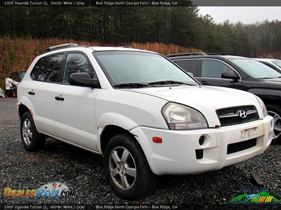 2005 Hyundai Tucson GL Nordic White / Gray Photo #2