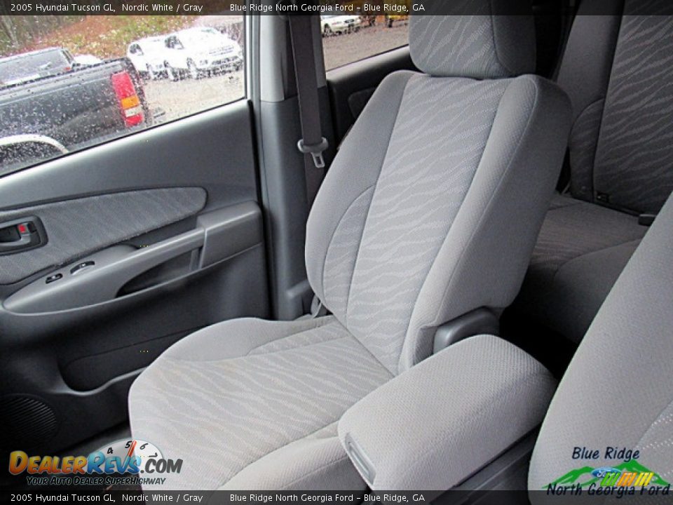 2005 Hyundai Tucson GL Nordic White / Gray Photo #8