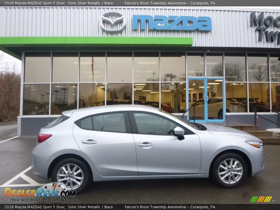 2018 Mazda MAZDA3 Sport 5 Door Sonic Silver Metallic / Black Photo #1