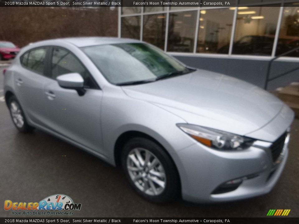 2018 Mazda MAZDA3 Sport 5 Door Sonic Silver Metallic / Black Photo #3