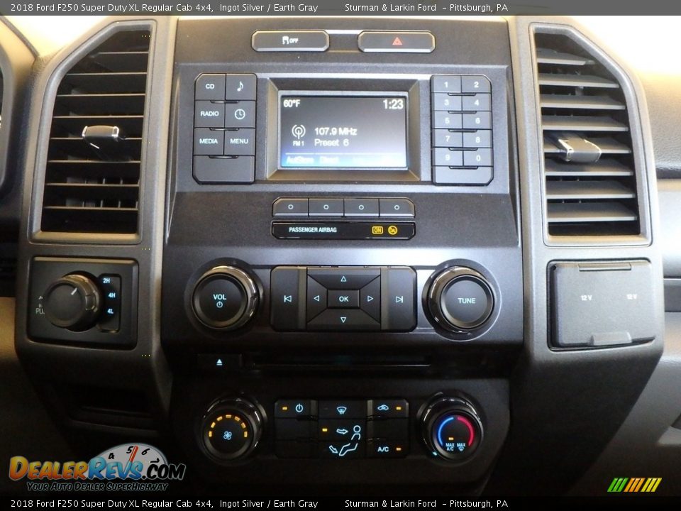 Controls of 2018 Ford F250 Super Duty XL Regular Cab 4x4 Photo #10