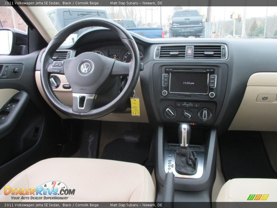 2011 Volkswagen Jetta SE Sedan Black / Cornsilk Beige Photo #10