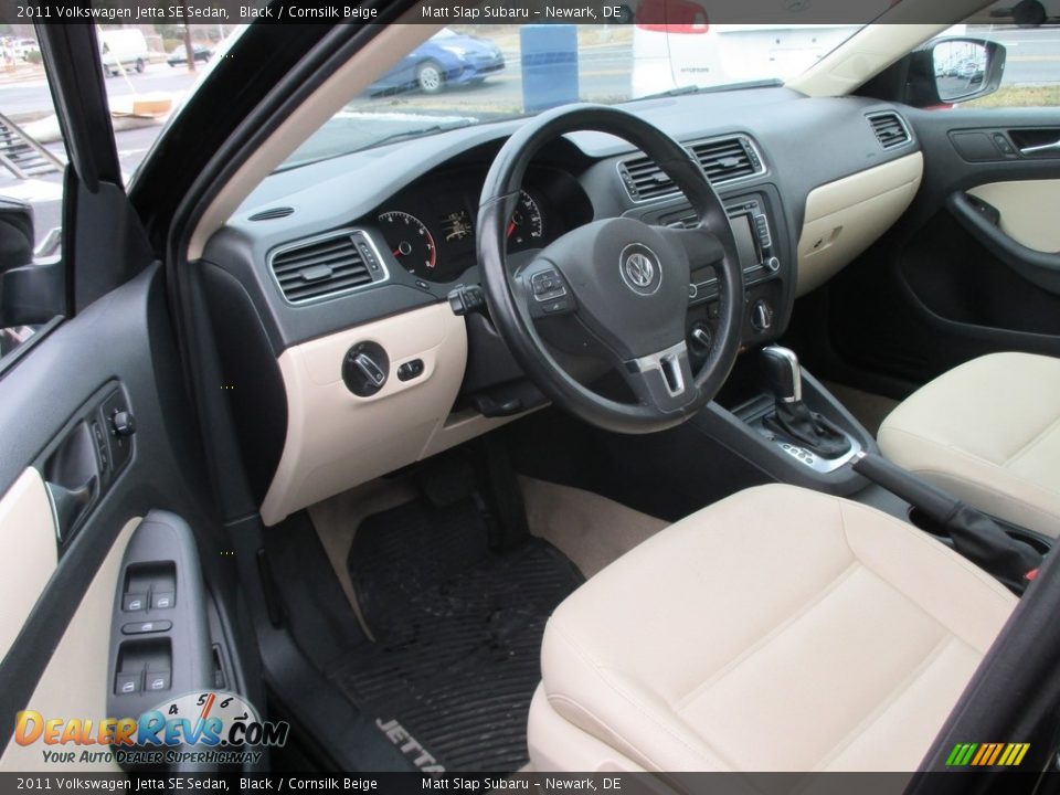 2011 Volkswagen Jetta SE Sedan Black / Cornsilk Beige Photo #11