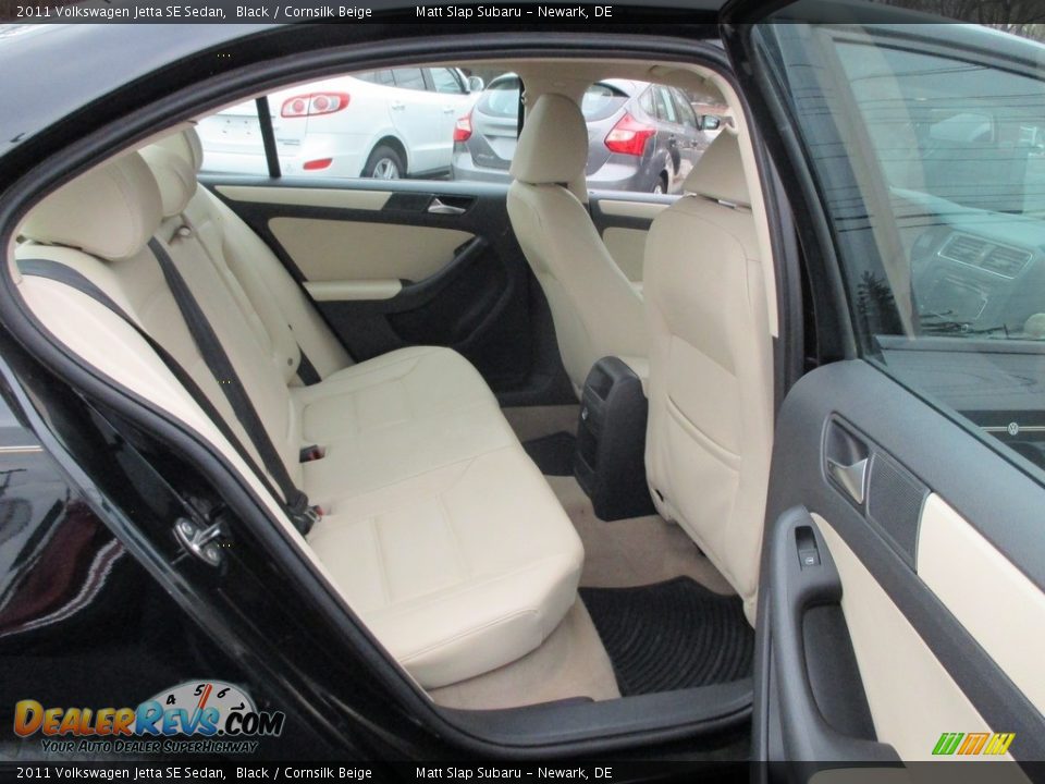 2011 Volkswagen Jetta SE Sedan Black / Cornsilk Beige Photo #18