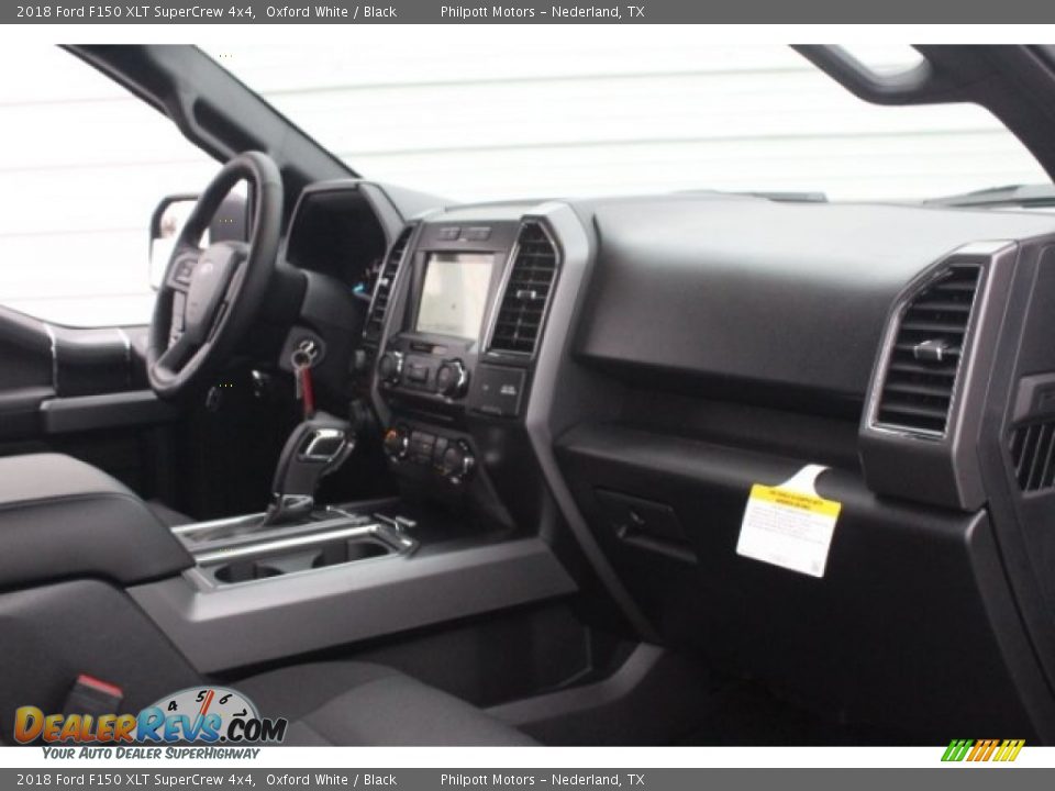 2018 Ford F150 XLT SuperCrew 4x4 Oxford White / Black Photo #29