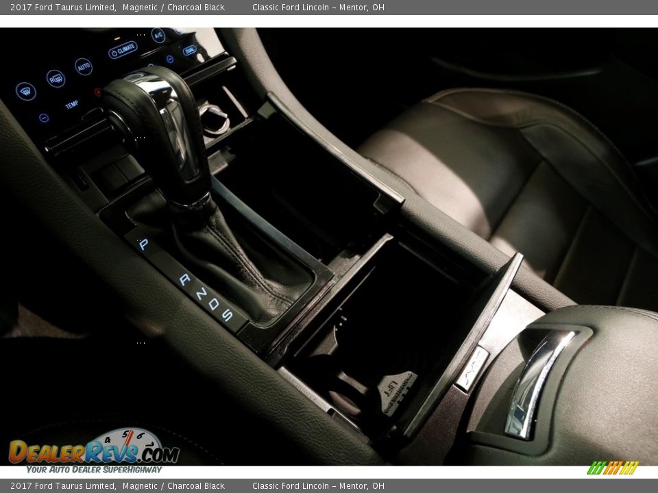 2017 Ford Taurus Limited Magnetic / Charcoal Black Photo #15