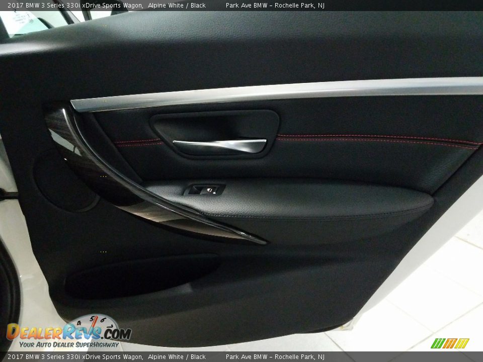 2017 BMW 3 Series 330i xDrive Sports Wagon Alpine White / Black Photo #22